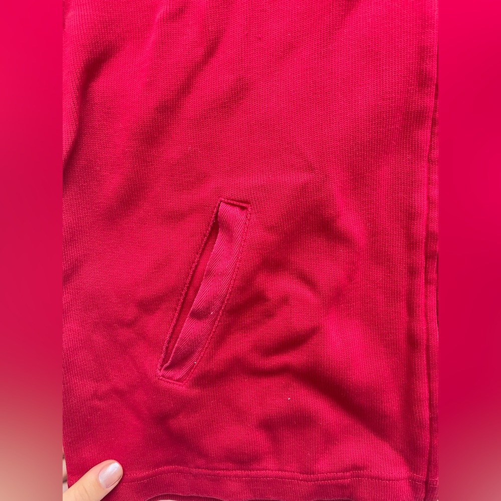 Red coat - Picture 2 of 4